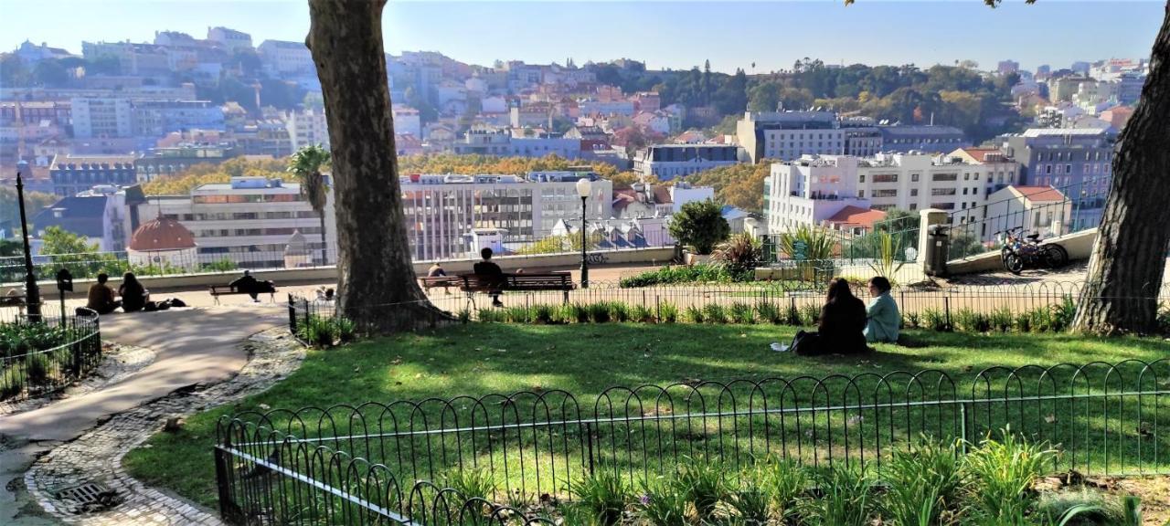 Sweet Suites Guesthouse Close To Famous Avenue Liberty Lisboa Exterior foto